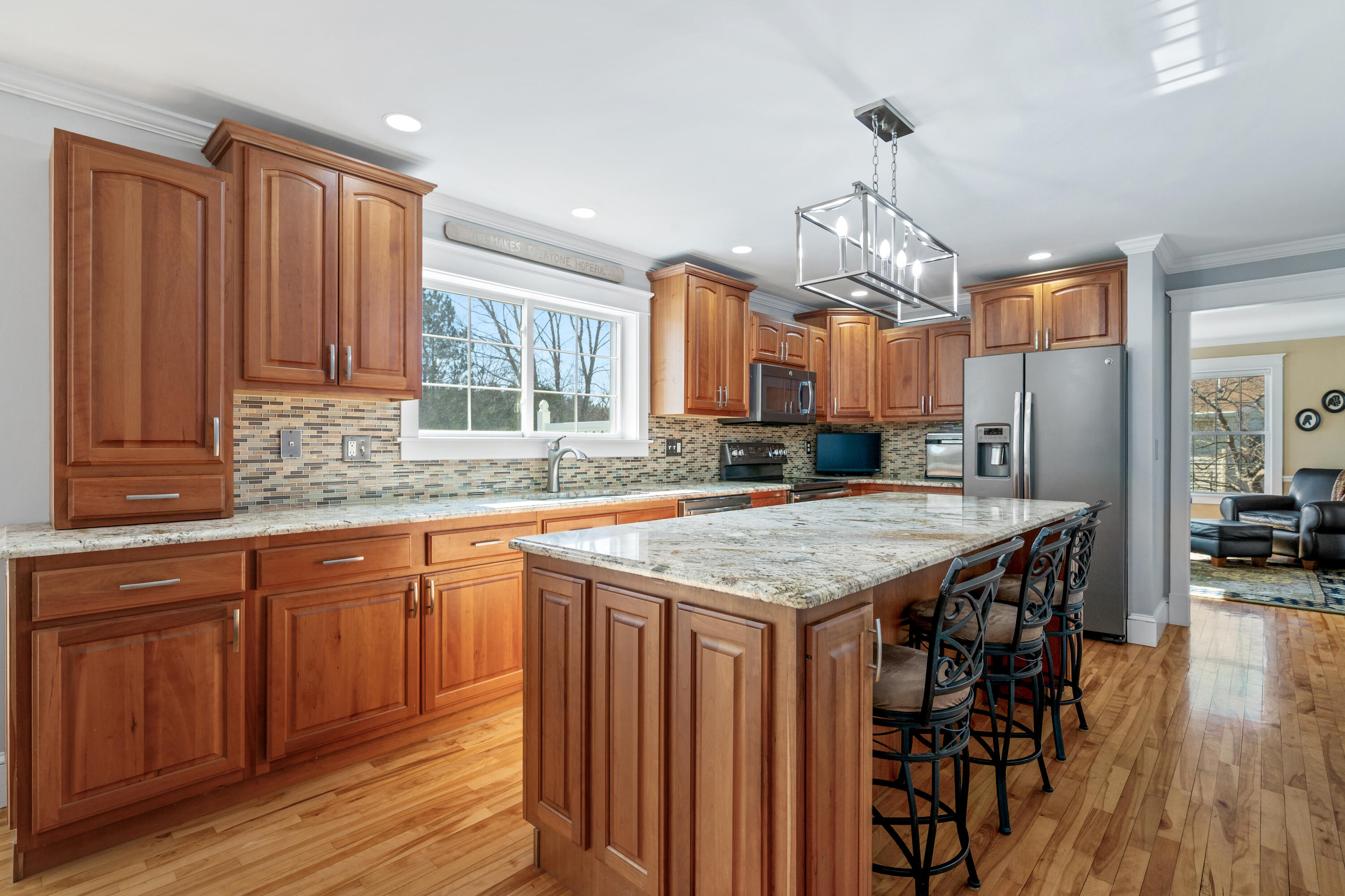 192 Laurel Circle Bangor, ME 04401 - Photo 17 of 85 022-Kitchen