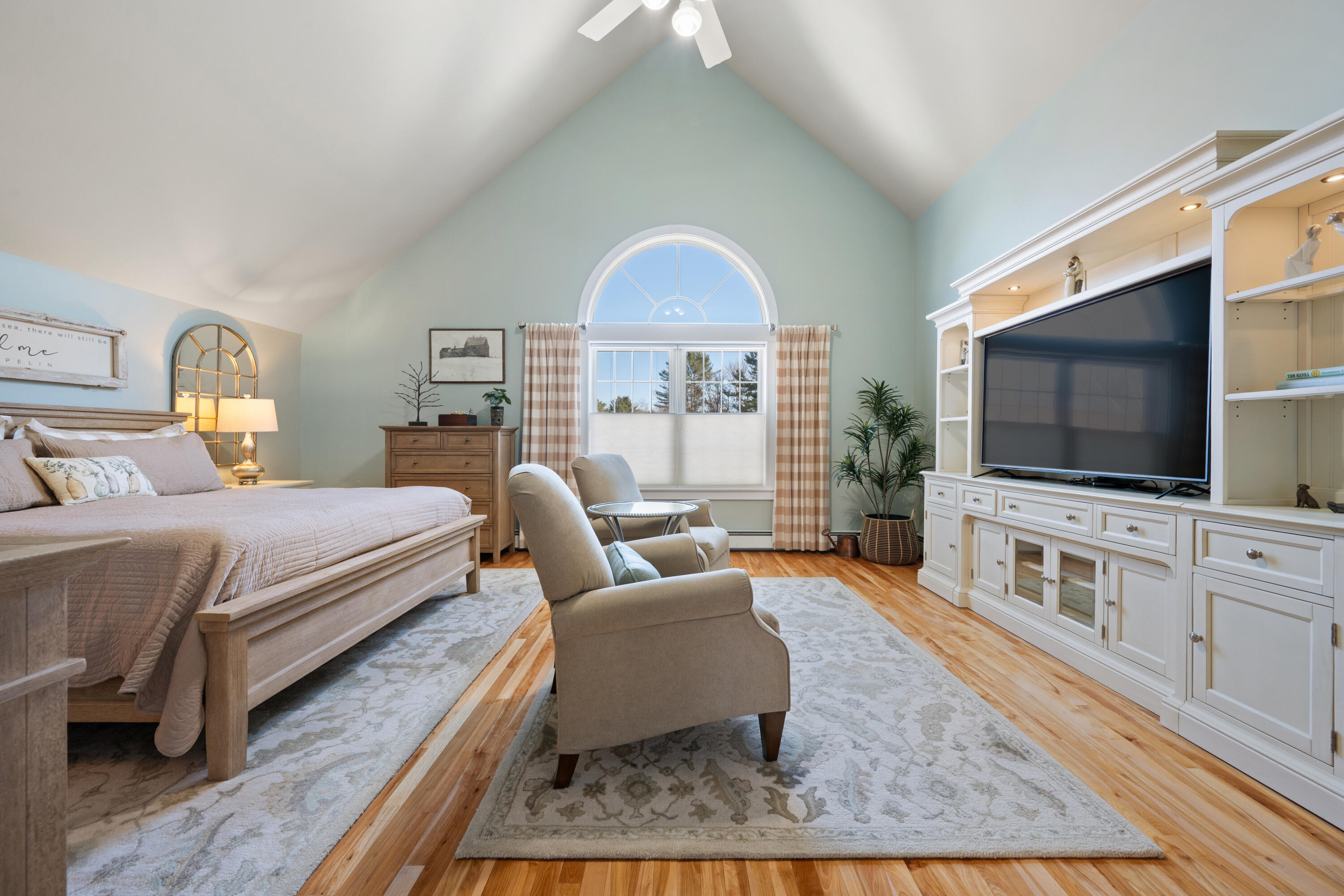 192 Laurel Circle Bangor, ME 04401 - Photo 32 of 85 057-Primary Bedroom