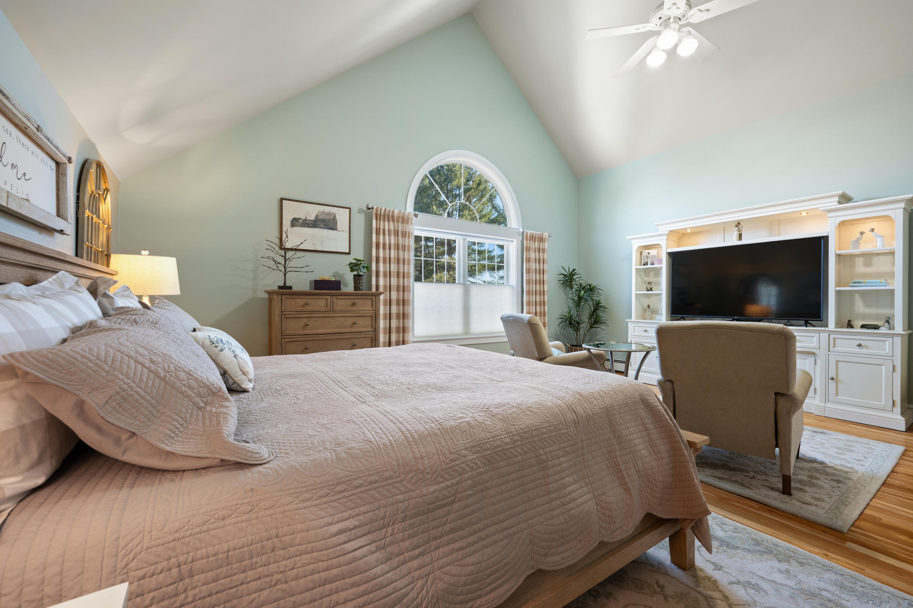 192 Laurel Circle Bangor, ME 04401 - Photo 36 of 85 062-Primary Bedroom