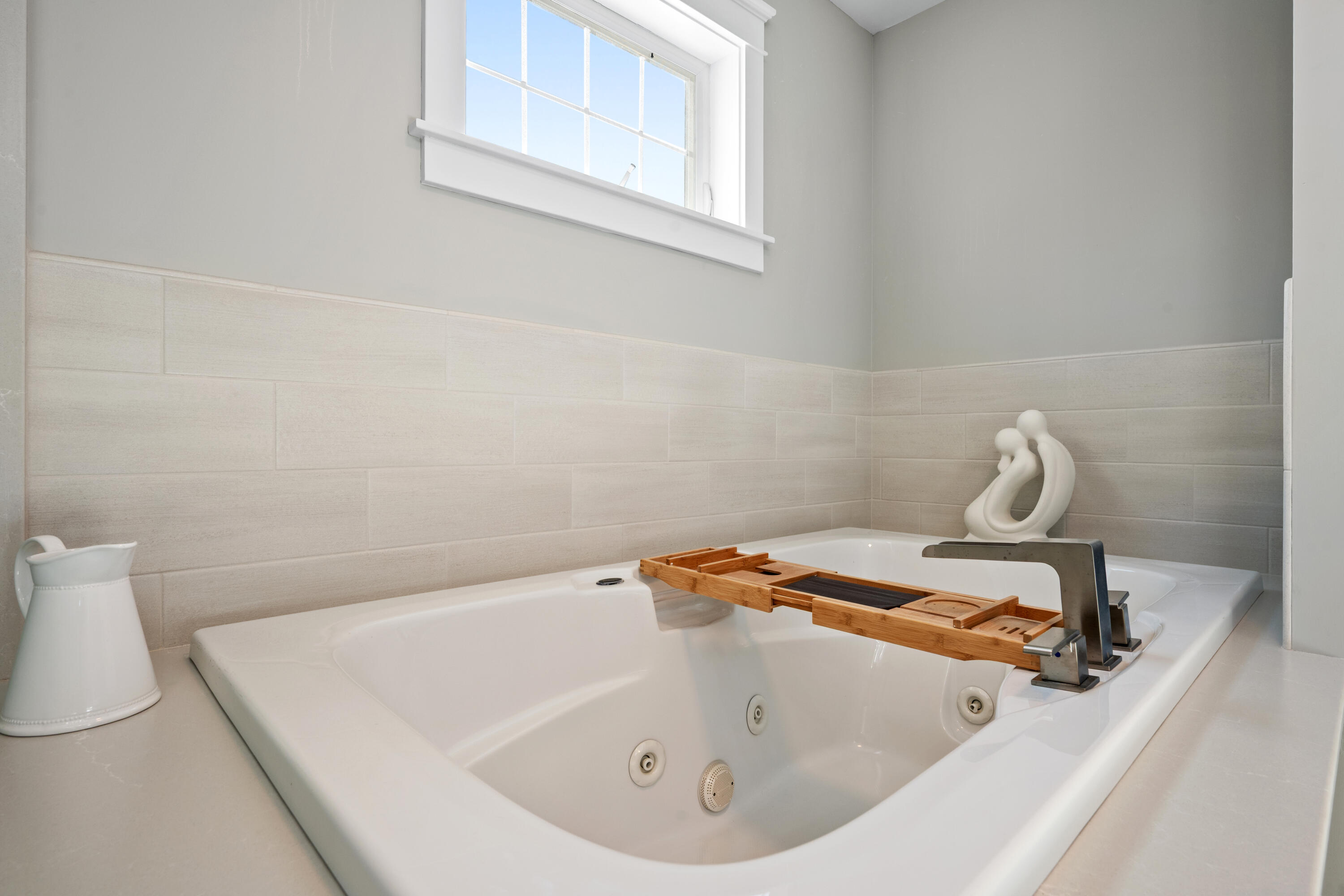 192 Laurel Circle Bangor, ME 04401 - Photo 44 of 85 068-Primary Bathroom