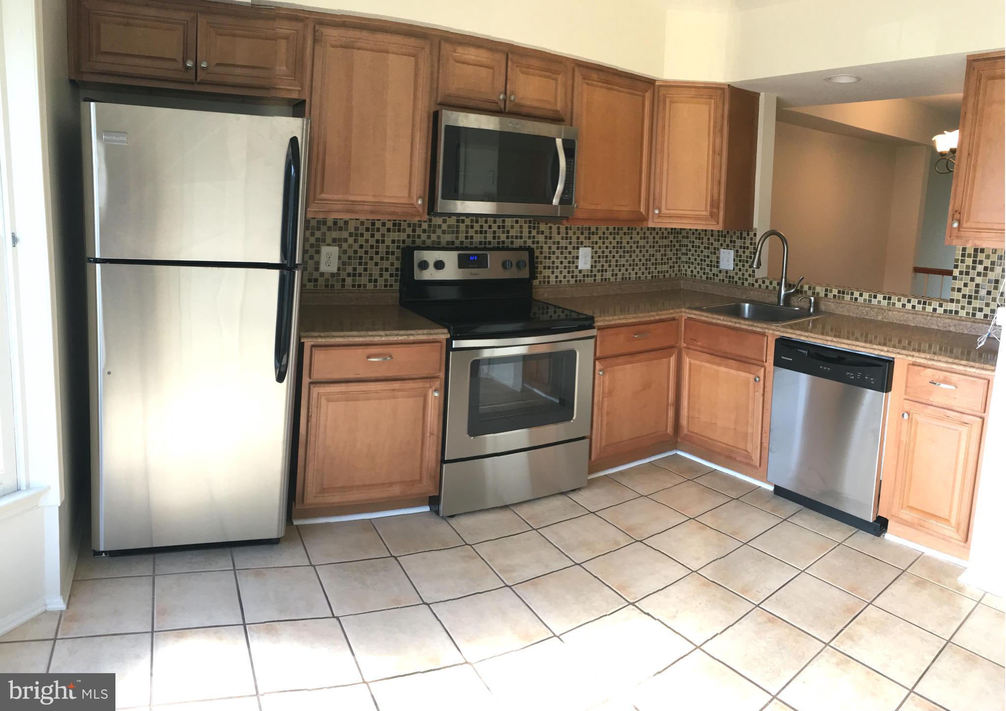 7692 Northern Oaks Court Springfield, VA 22153 - Photo 3 of 30 Kitchen