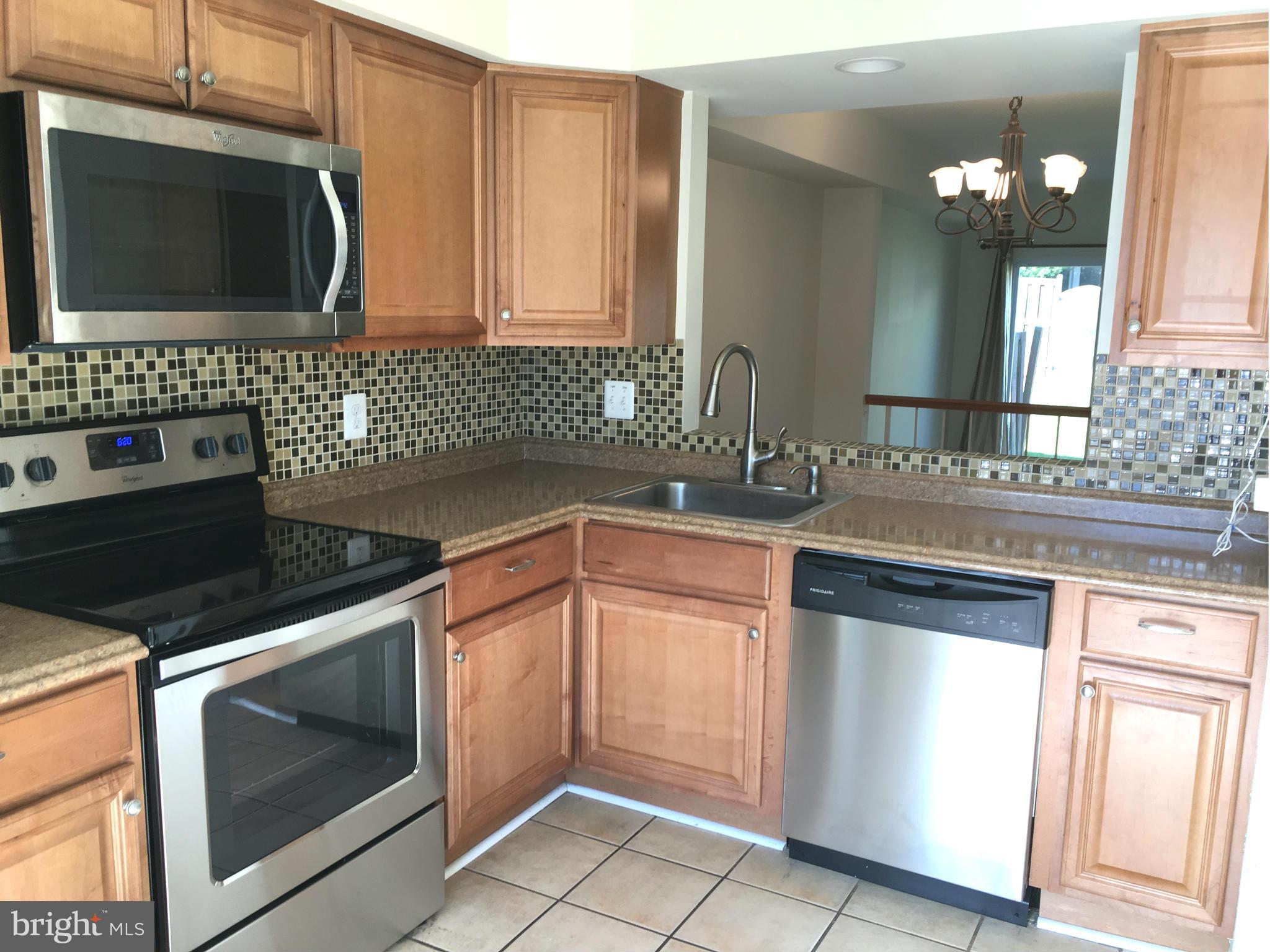 7692 Northern Oaks Court Springfield, VA 22153 - Photo 5 of 30 Kitchen