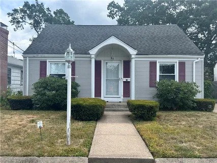 $3,000 | 81 Ballston Avenue, Pawtucket, RI 02861
