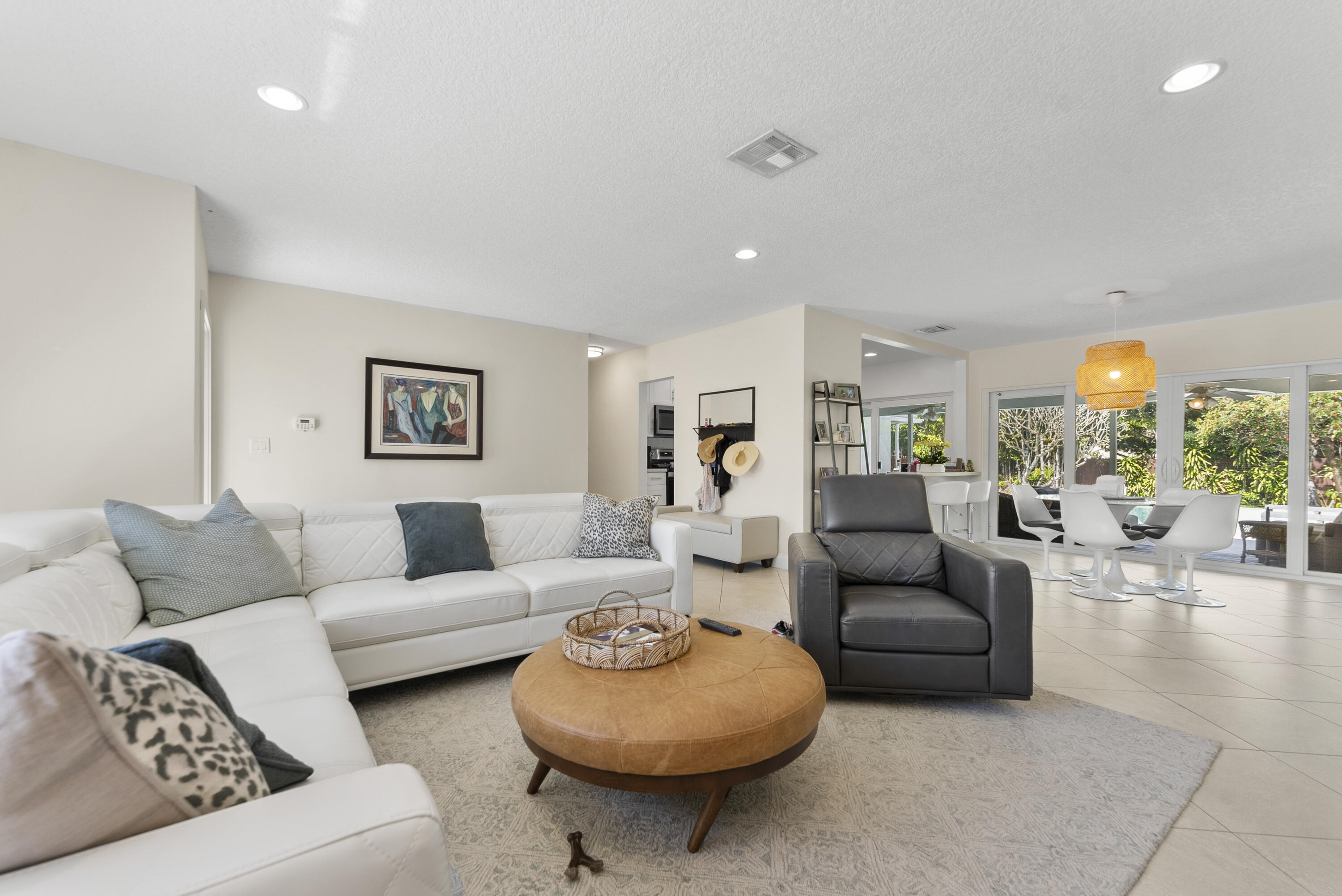 401 Northeast 10th Terrace Boca Raton, FL 33432 - Photo 11 of 46 DSC05715