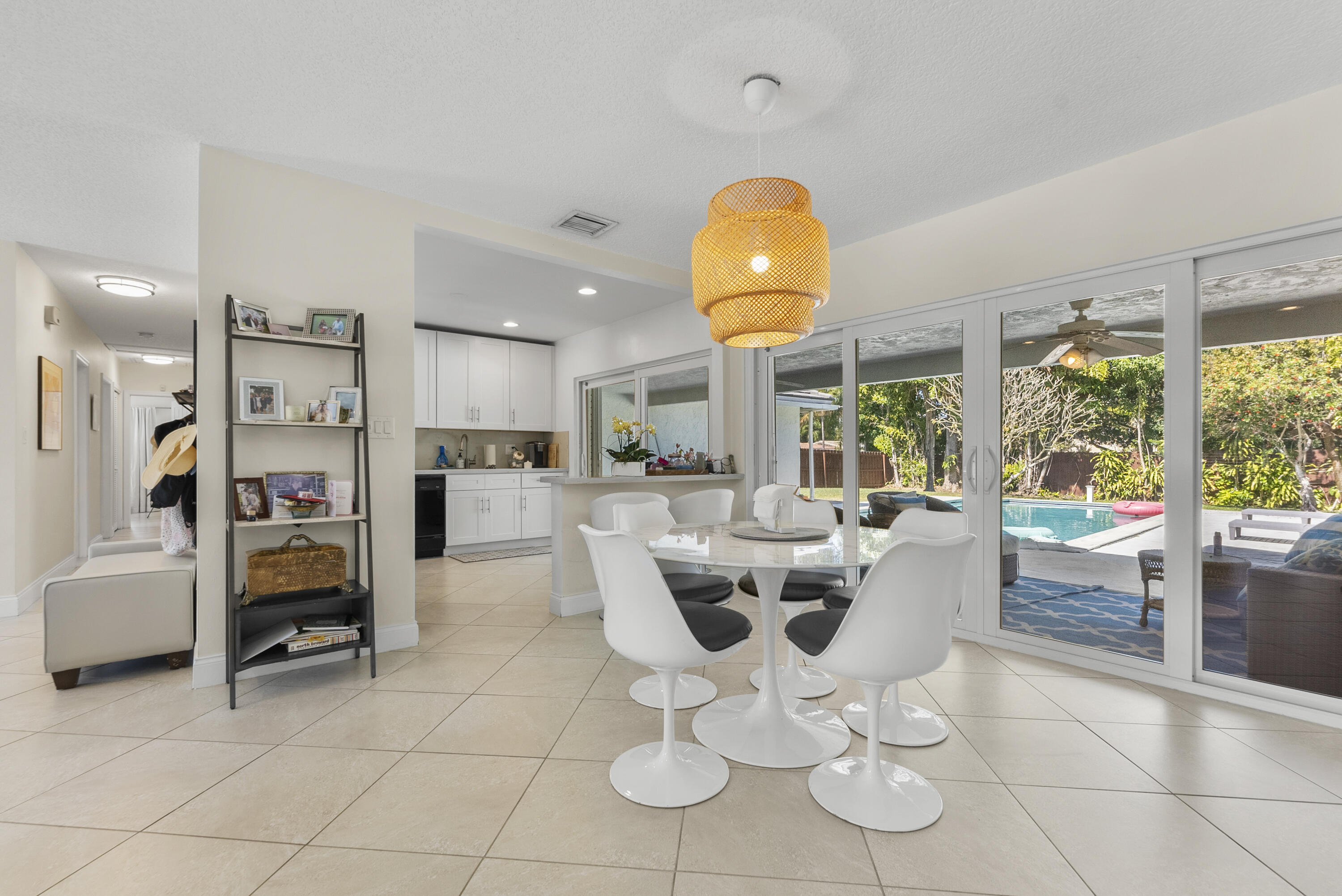 401 Northeast 10th Terrace Boca Raton, FL 33432 - Photo 14 of 46 DSC05730