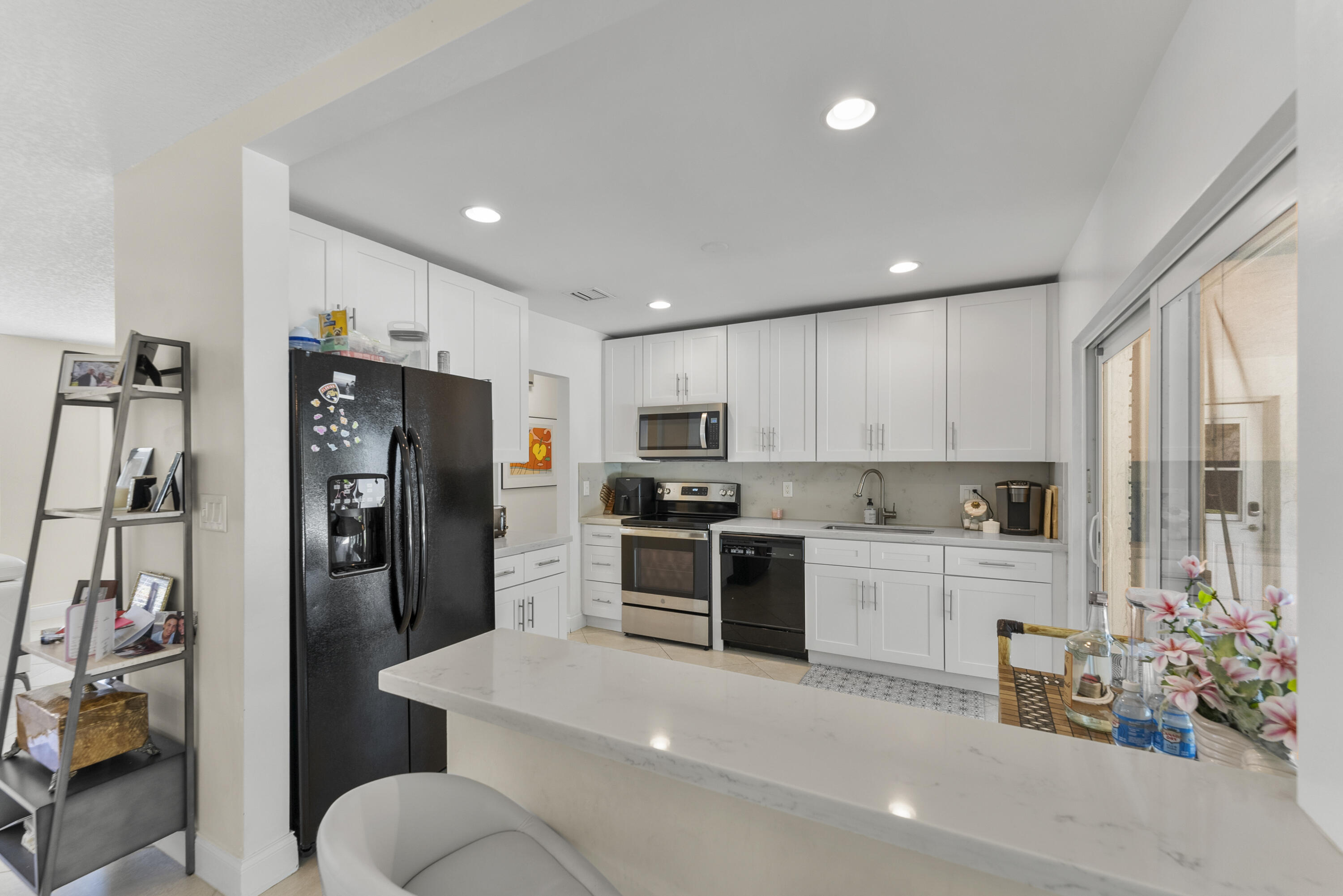 401 Northeast 10th Terrace Boca Raton, FL 33432 - Photo 15 of 46 DSC05745