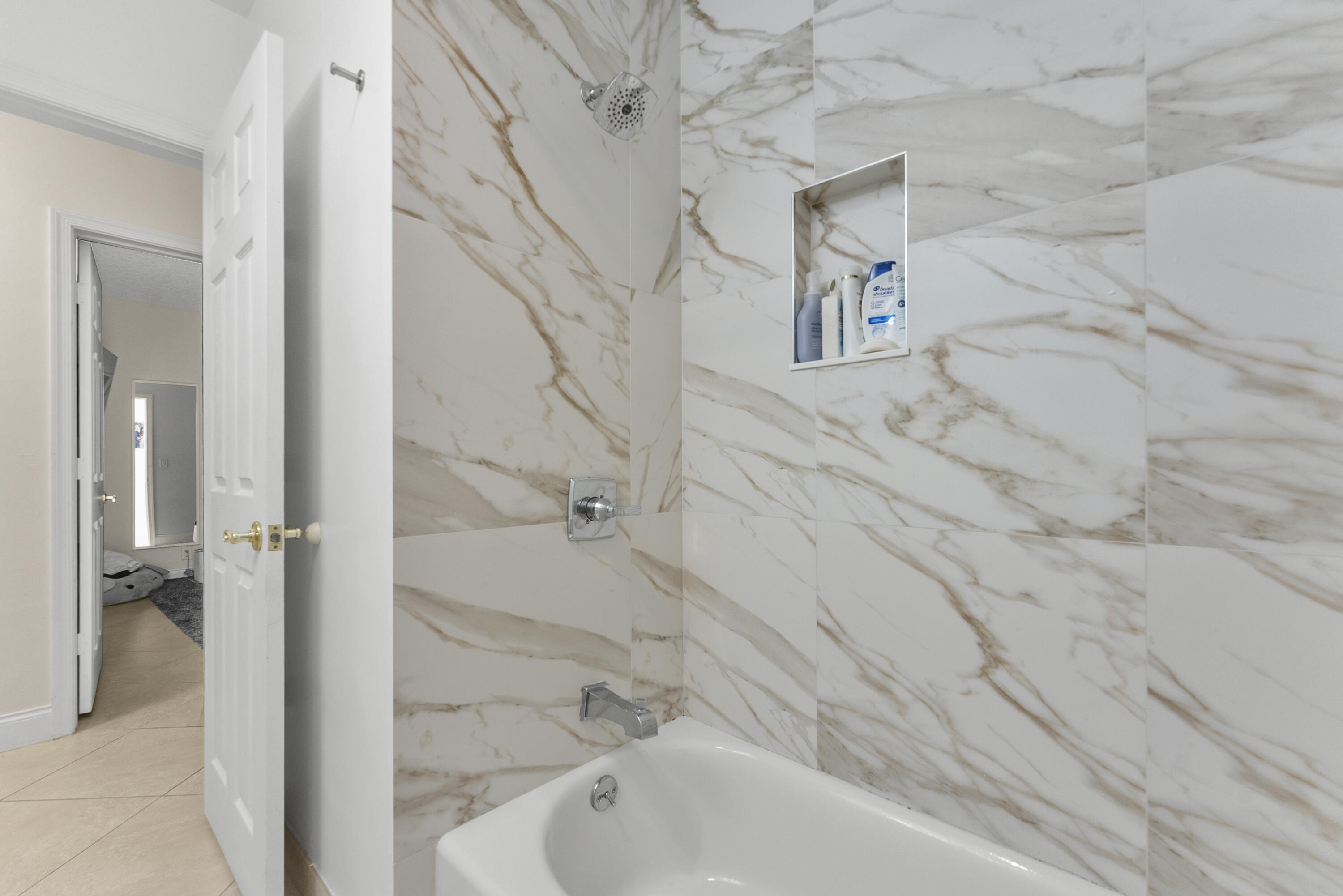 401 Northeast 10th Terrace Boca Raton, FL 33432 - Photo 25 of 46 DSC05786