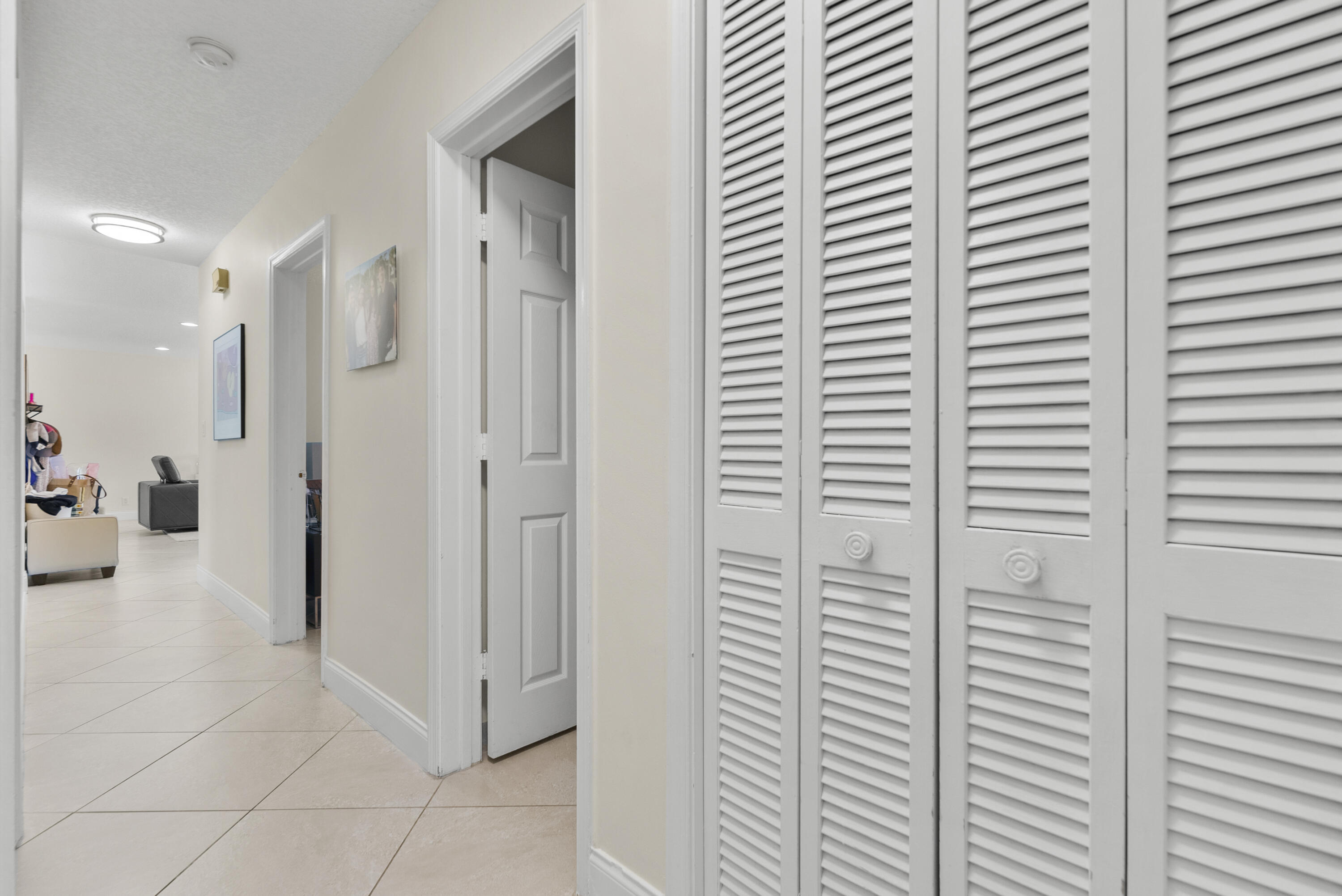 401 Northeast 10th Terrace Boca Raton, FL 33432 - Photo 27 of 46 DSC05825