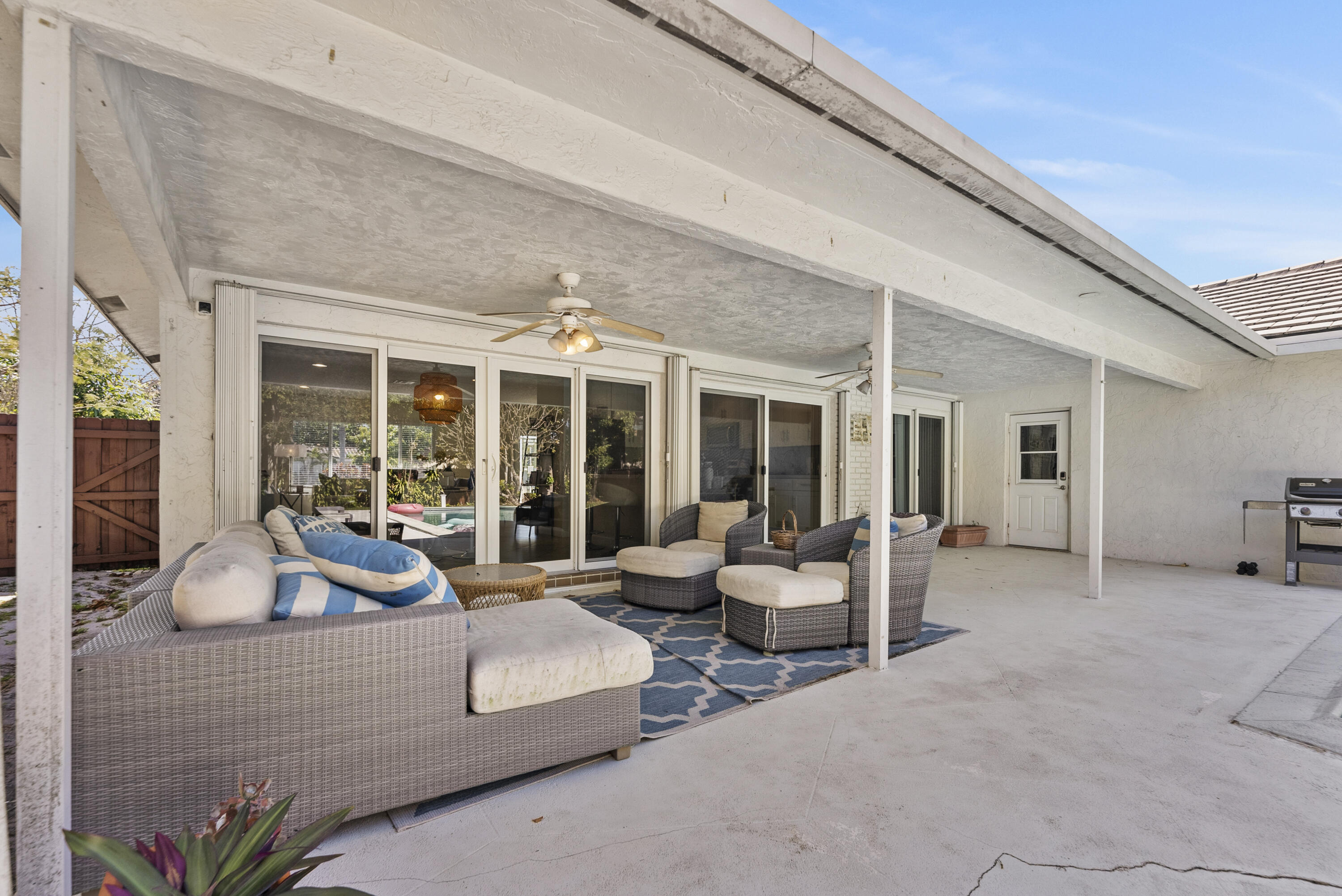 401 Northeast 10th Terrace Boca Raton, FL 33432 - Photo 29 of 46 DSC05856