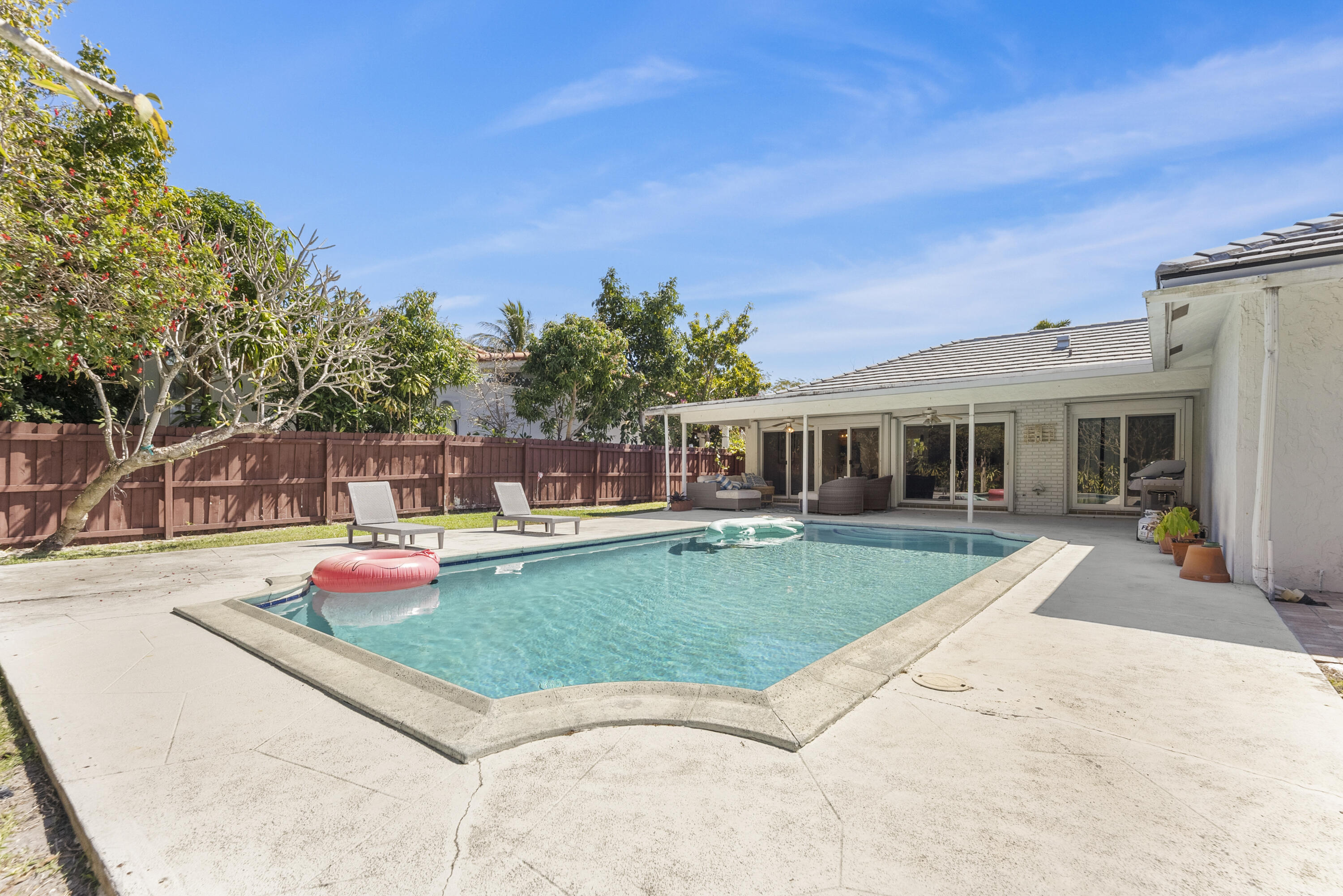 401 Northeast 10th Terrace Boca Raton, FL 33432 - Photo 32 of 46 DSC05836