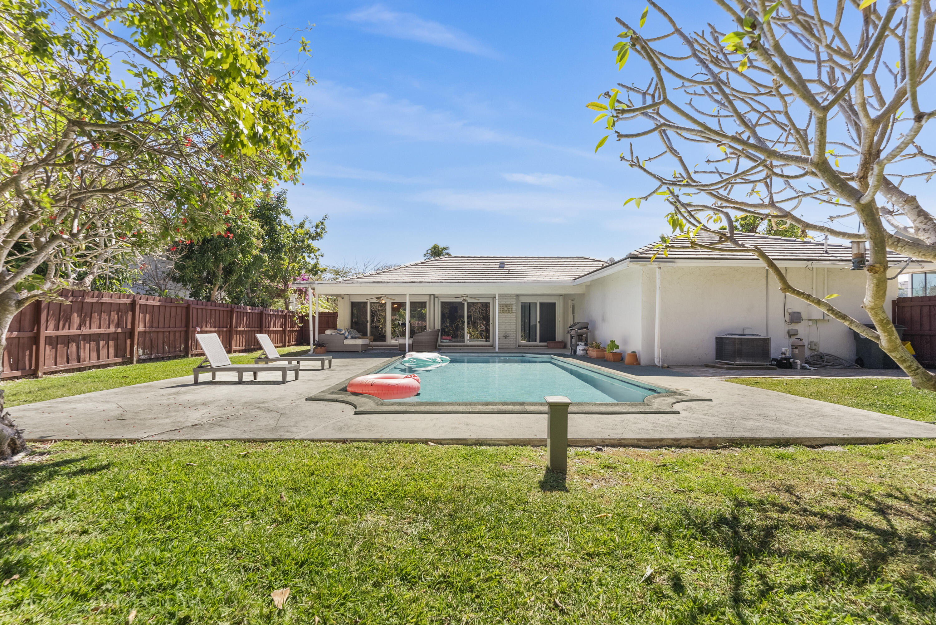 401 Northeast 10th Terrace Boca Raton, FL 33432 - Photo 33 of 46 DSC05841