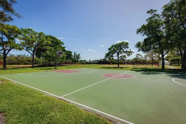 $9,000 | 401 Northeast 10th Terrace, Boca Raton, FL 33432