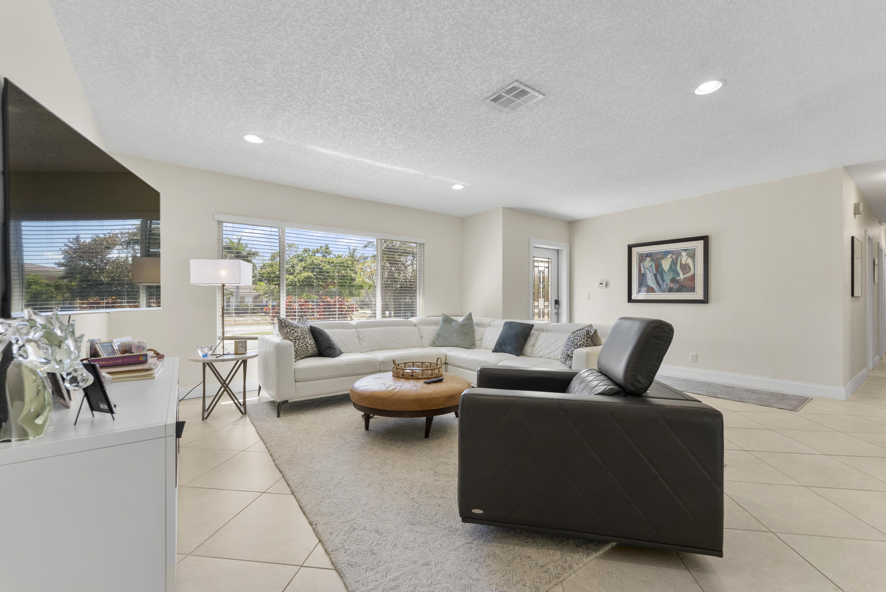 401 Northeast 10th Terrace Boca Raton, FL 33432 - Photo 10 of 46 DSC05710