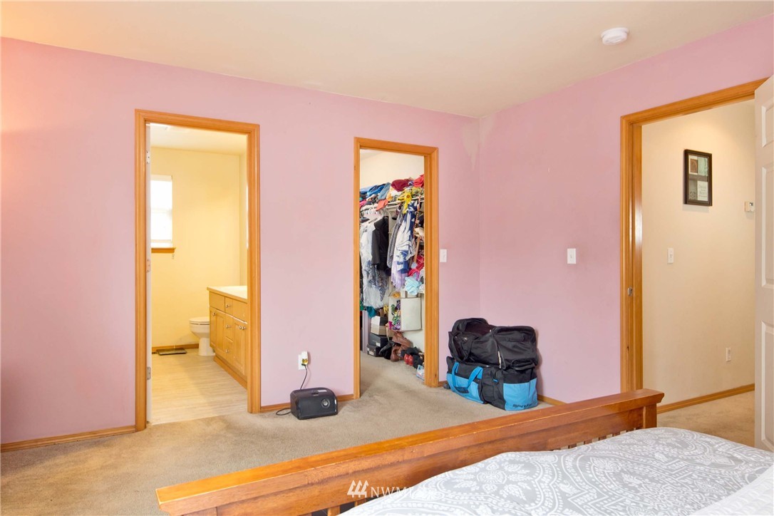509 Queen Avenue Northeast Renton, WA 98056 - Photo 9 of 18