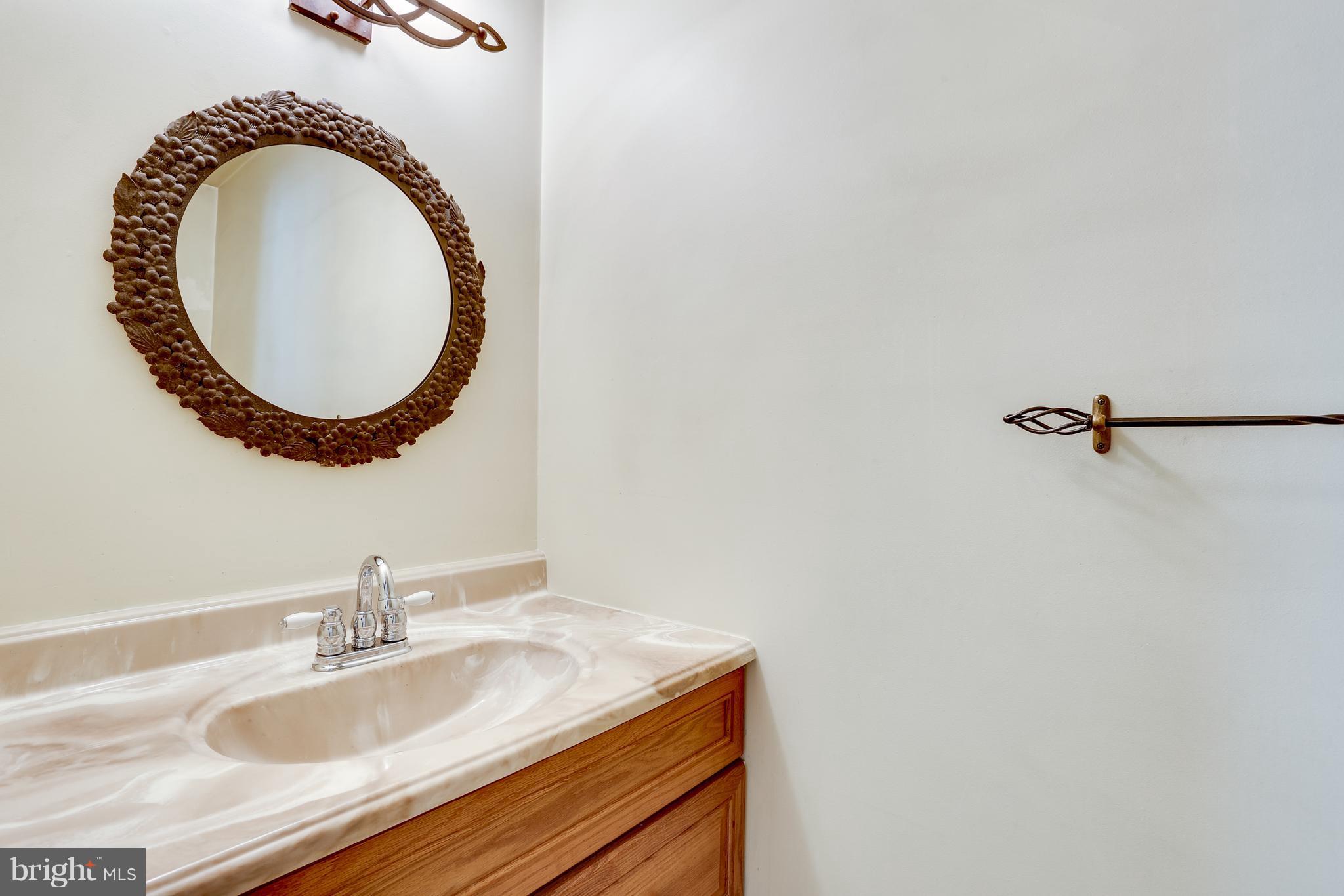 114 South Ralph Street Westminster, MD 21157 - Photo 5 of 23 Bath