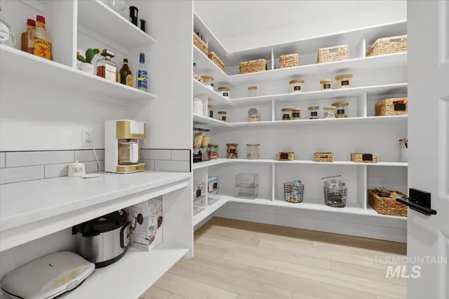 $1,800,000 | 5906 North Schumann Avenue, Meridian, ID 83646