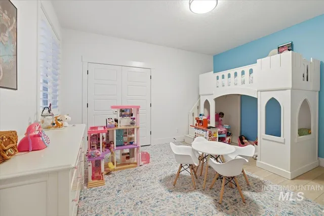 $1,800,000 | 5906 North Schumann Avenue, Meridian, ID 83646