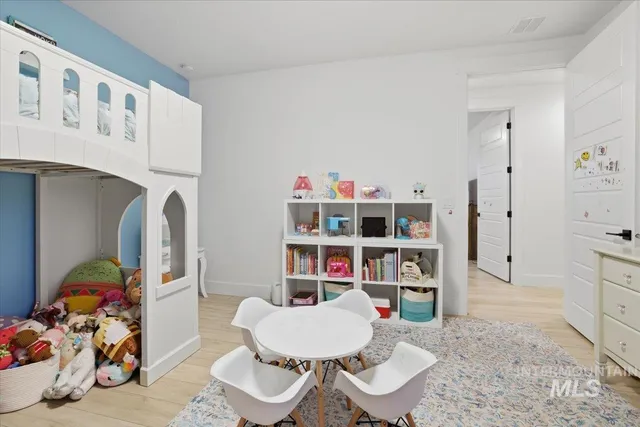 $1,800,000 | 5906 North Schumann Avenue, Meridian, ID 83646