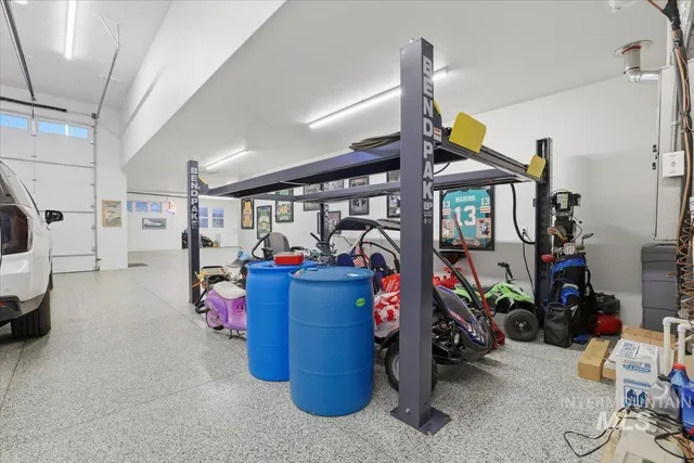 $1,800,000 | 5906 North Schumann Avenue, Meridian, ID 83646