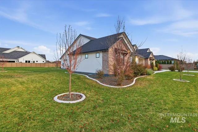 $1,800,000 | 5906 North Schumann Avenue, Meridian, ID 83646