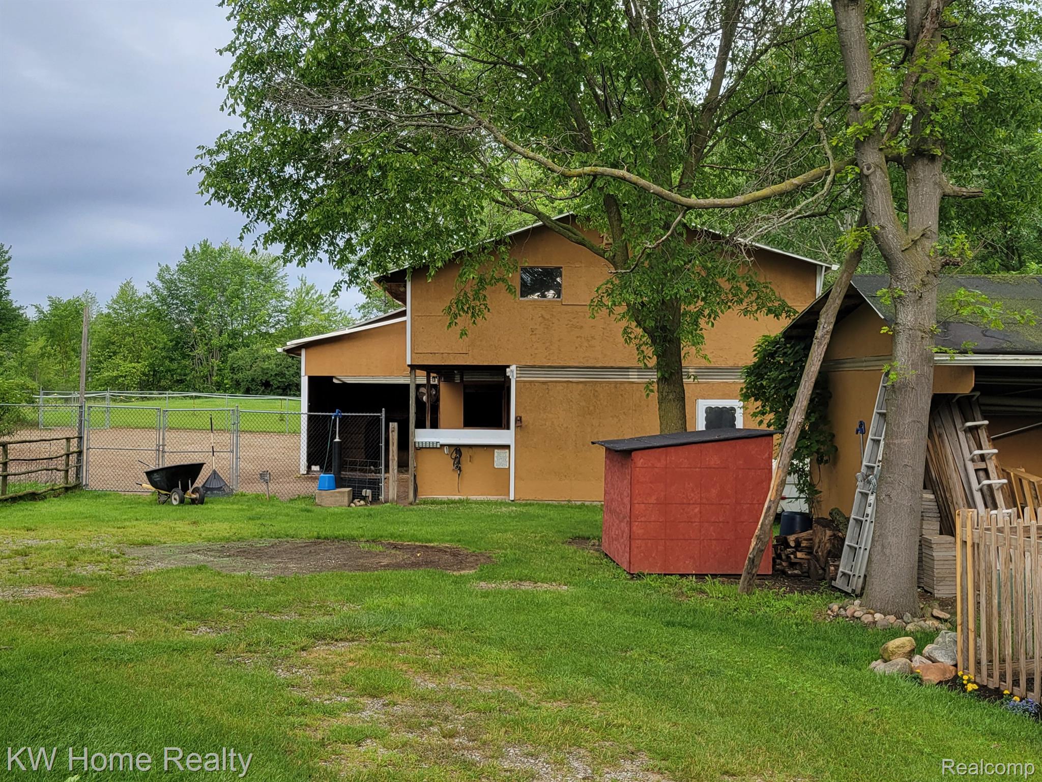 365 North Kellogg Road Howell, MI 48843 - Photo 47 of 69 Gallery Image 47