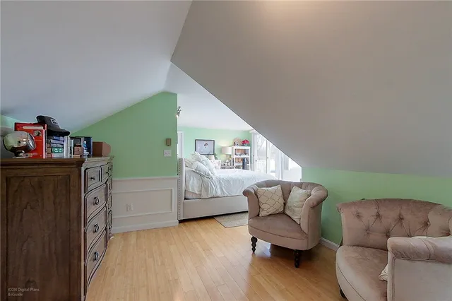 $3,650 | 16 South Drive, Middletown, RI 02842