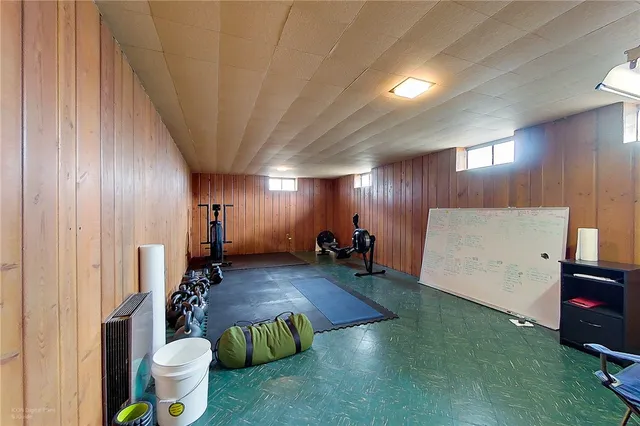 $3,650 | 16 South Drive, Middletown, RI 02842