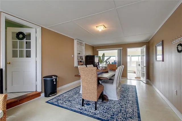 $3,650 | 16 South Drive, Middletown, RI 02842