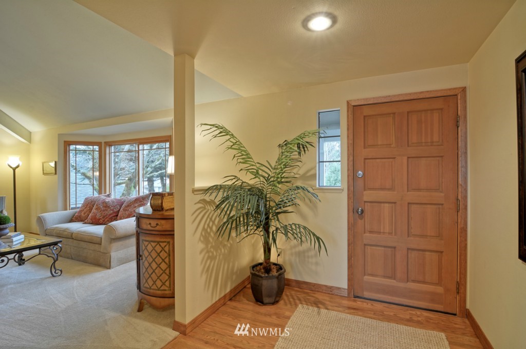 2510 184th Place Southeast Bothell, WA 98012 - Photo 2 of 25 Gallery Image 2