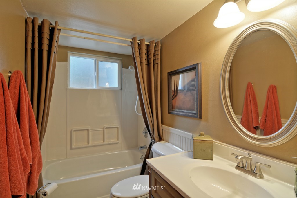 2510 184th Place Southeast Bothell, WA 98012 - Photo 15 of 25 Gallery Image 15