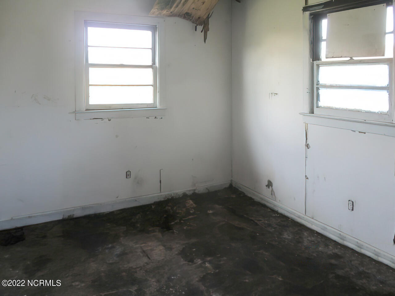 4915 Church Road Newton Grove, NC 28366 - Photo 11 of 17 Bonus room