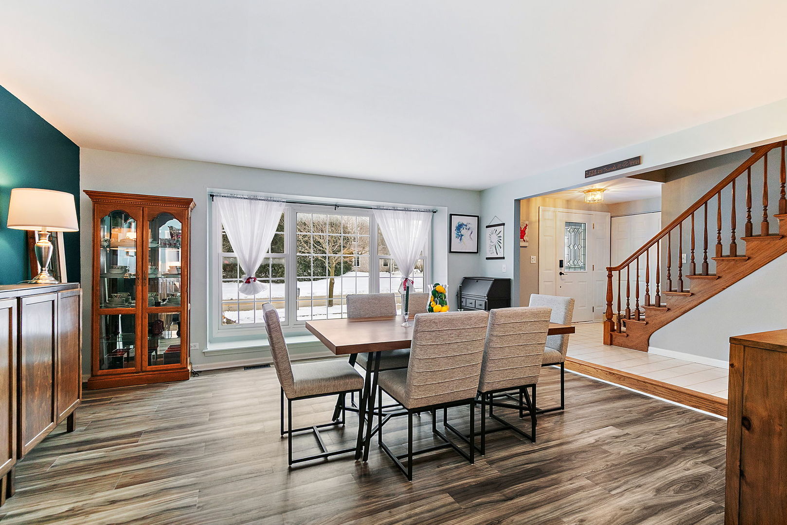 325 Stonegate Road Algonquin, IL 60102 - Photo 3 of 28 Gallery Image 3