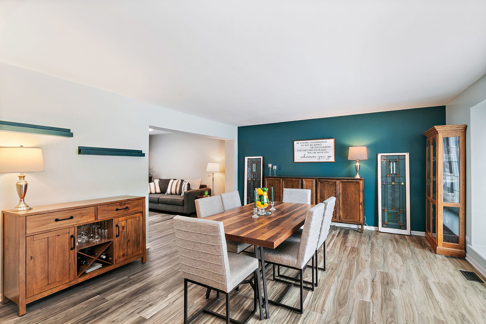 325 Stonegate Road Algonquin, IL 60102 - Photo 4 of 28 Gallery Image 4