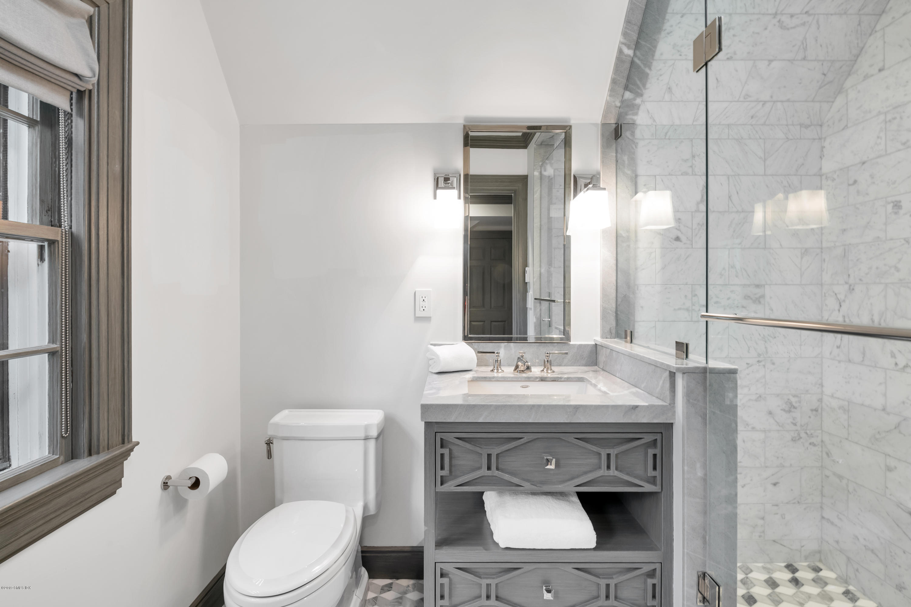 8 Juniper Hill Road Greenwich, CT 06830 - Photo 18 of 27 Bath 1