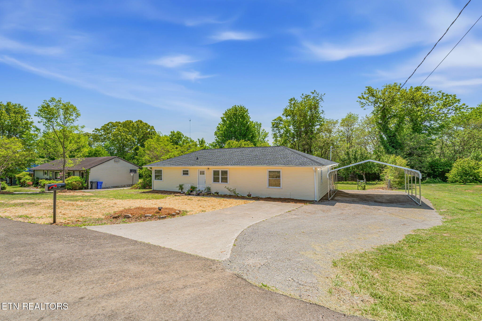 5317 Rowan Road Knoxville, TN 37912 - Photo 1 of 39