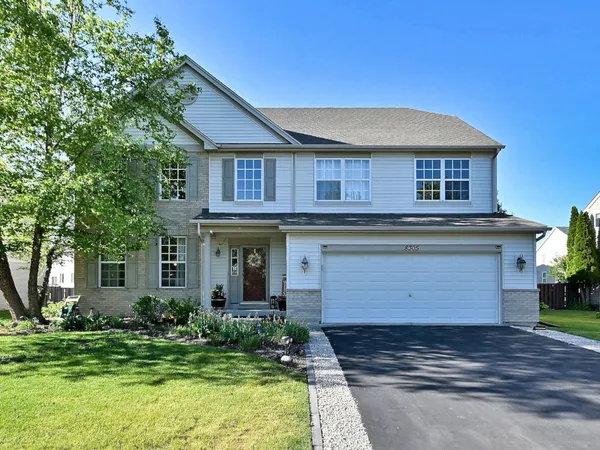 $469,900 | 8305 Waterbury Drive, Joliet, IL 60431