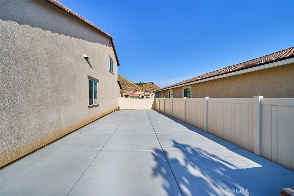 7902 Ravello Court Highland, CA 92346 - Photo 40 of 52 a view of balcony