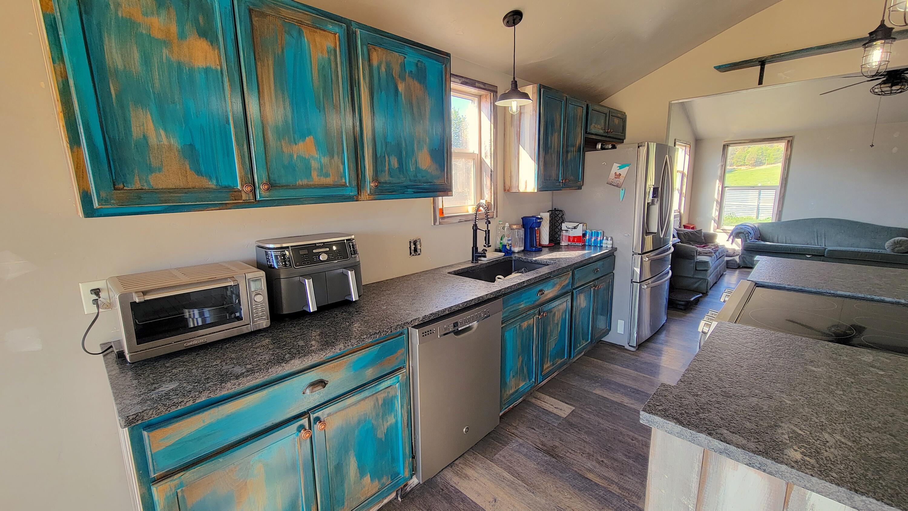 696 North Barnes Road Prineville, OR 97754 - Photo 9 of 23 20240919_101333