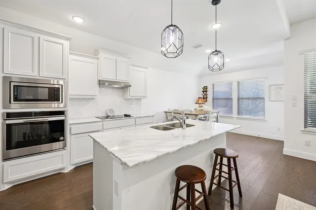 $325,000 | 677 Coleman Street, Aubrey, TX 76227