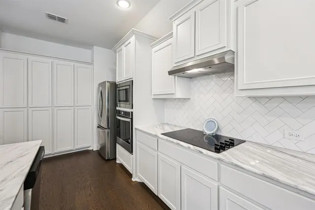 $325,000 | 677 Coleman Street, Aubrey, TX 76227