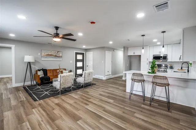 $390,000 | 13421 Glenside Drive, Farmers Branch, TX 75234