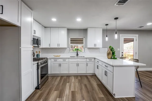 $390,000 | 13421 Glenside Drive, Farmers Branch, TX 75234