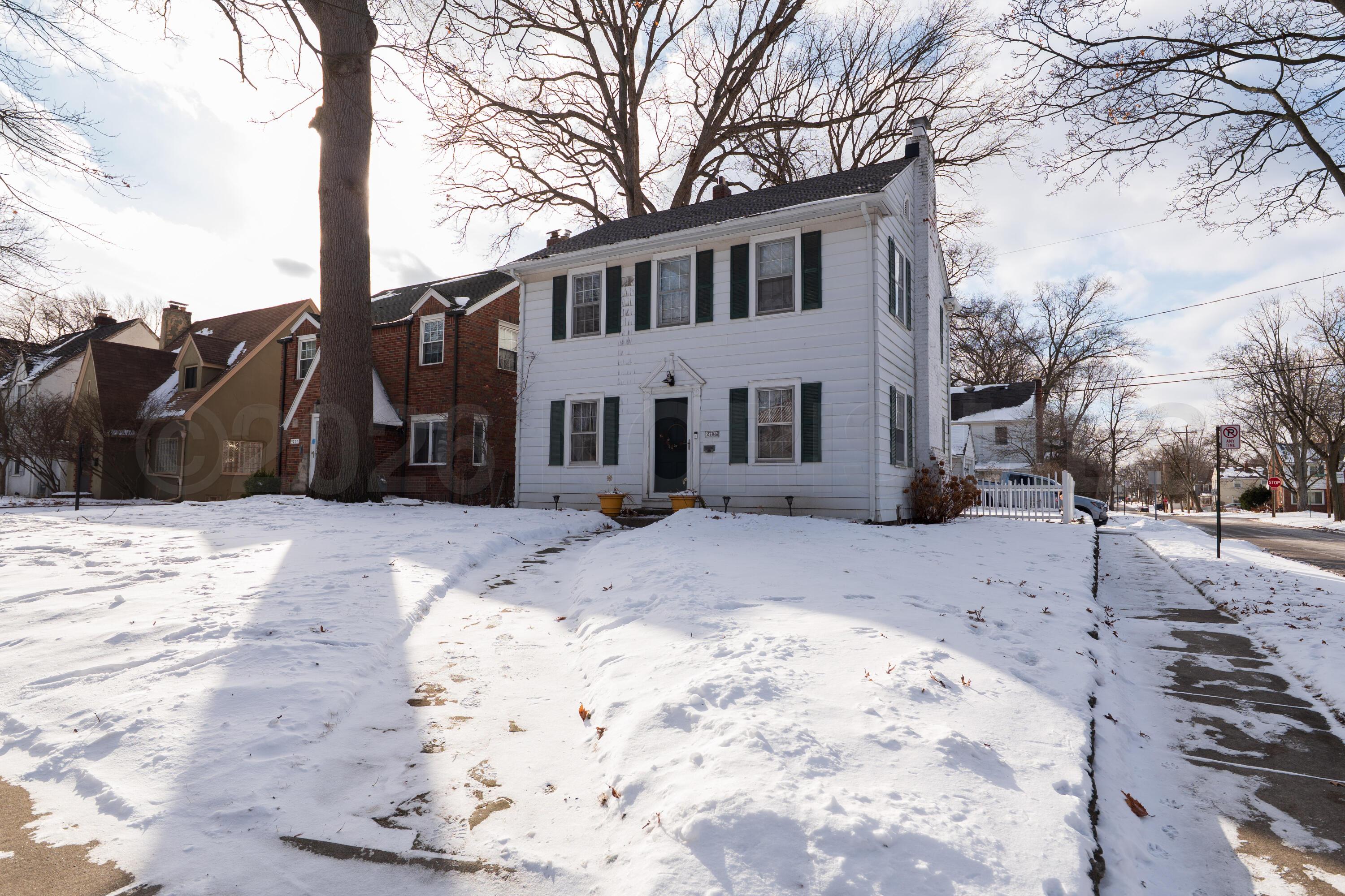3755 Garrison Road Toledo, OH 43613 - Photo 1 of 31 P1114717