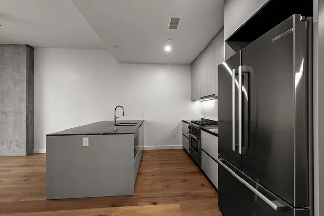 $3,000 | 610 Davis Street, Unit 3310, Austin, TX 78701