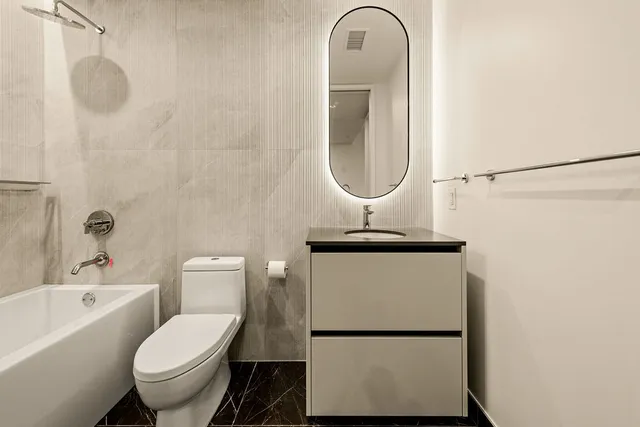 $3,000 | 610 Davis Street, Unit 3310, Austin, TX 78701