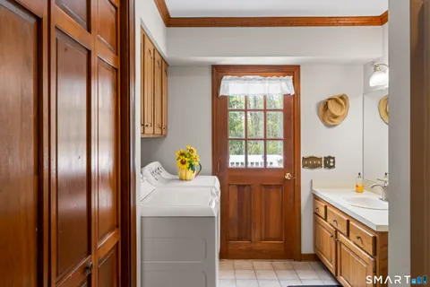 $550,000 | 45 Michael Lane, Naugatuck, CT 06770