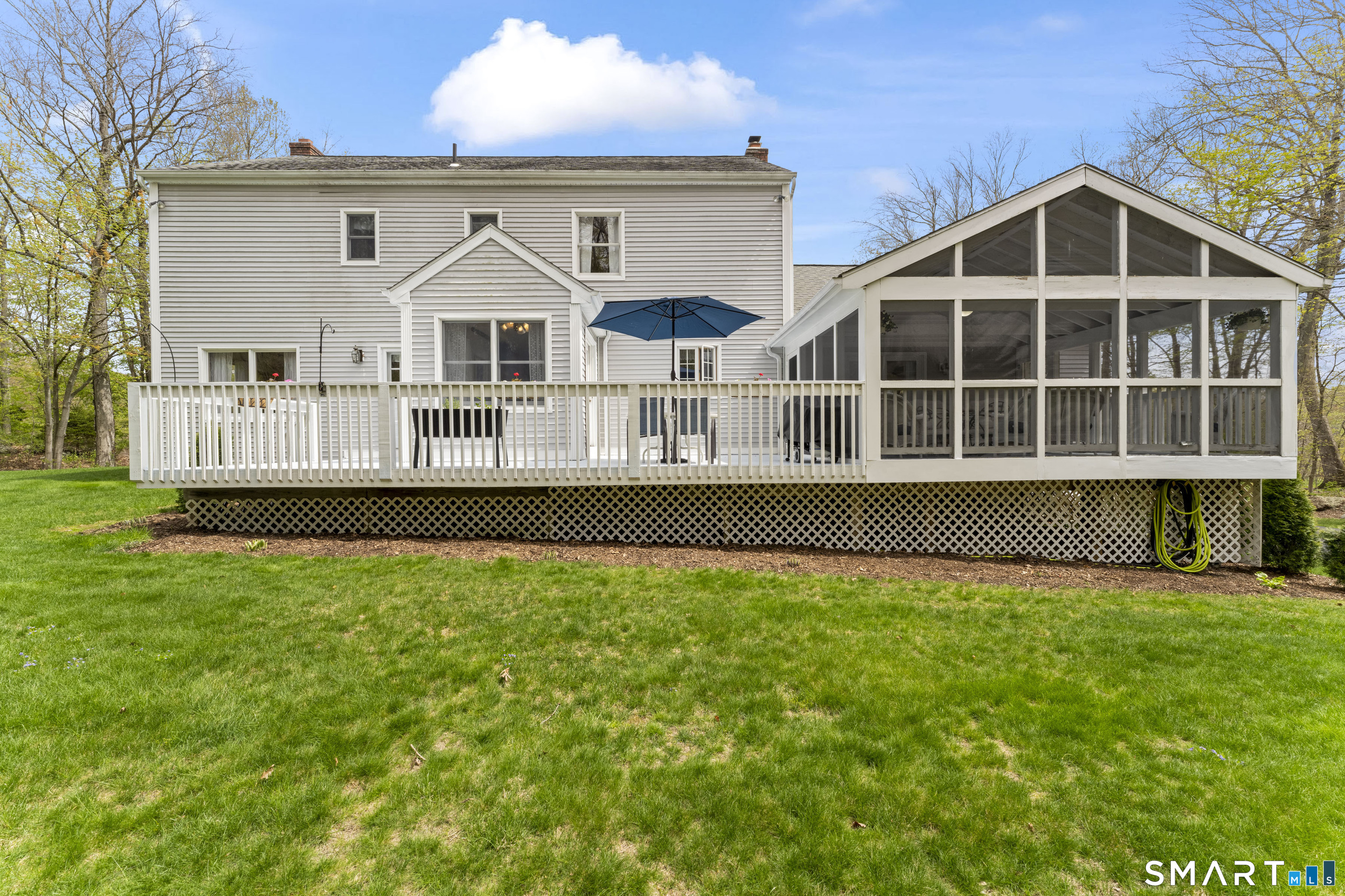45 Michael Lane Naugatuck, CT 06770 - Photo 4 of 40