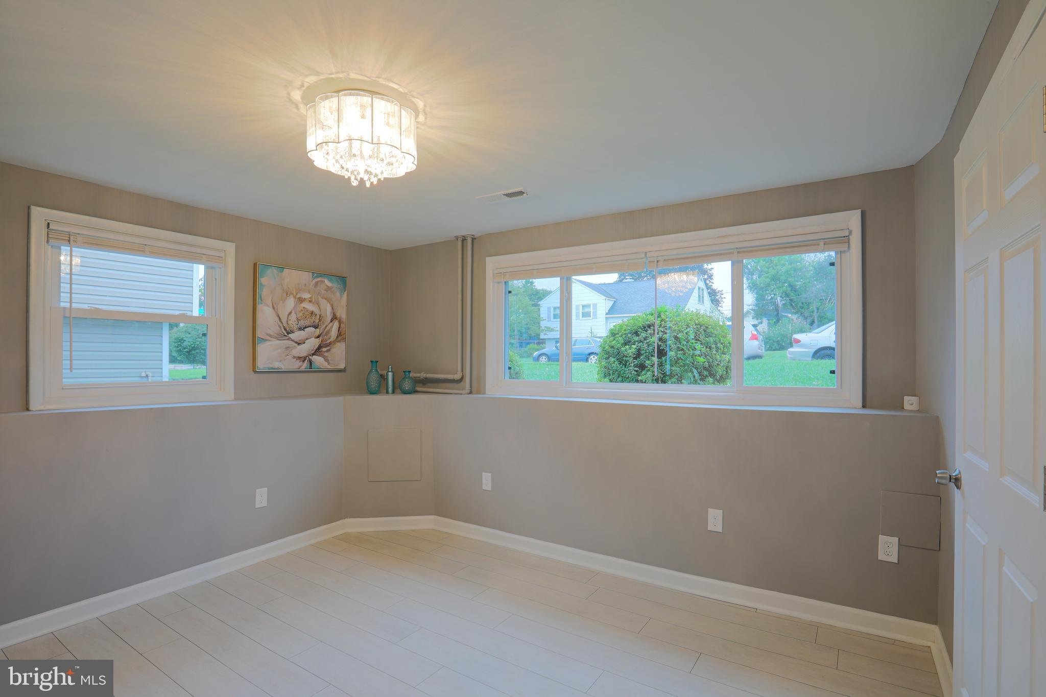1809 Wentworth Road Baltimore, MD 21234 - Photo 14 of 19