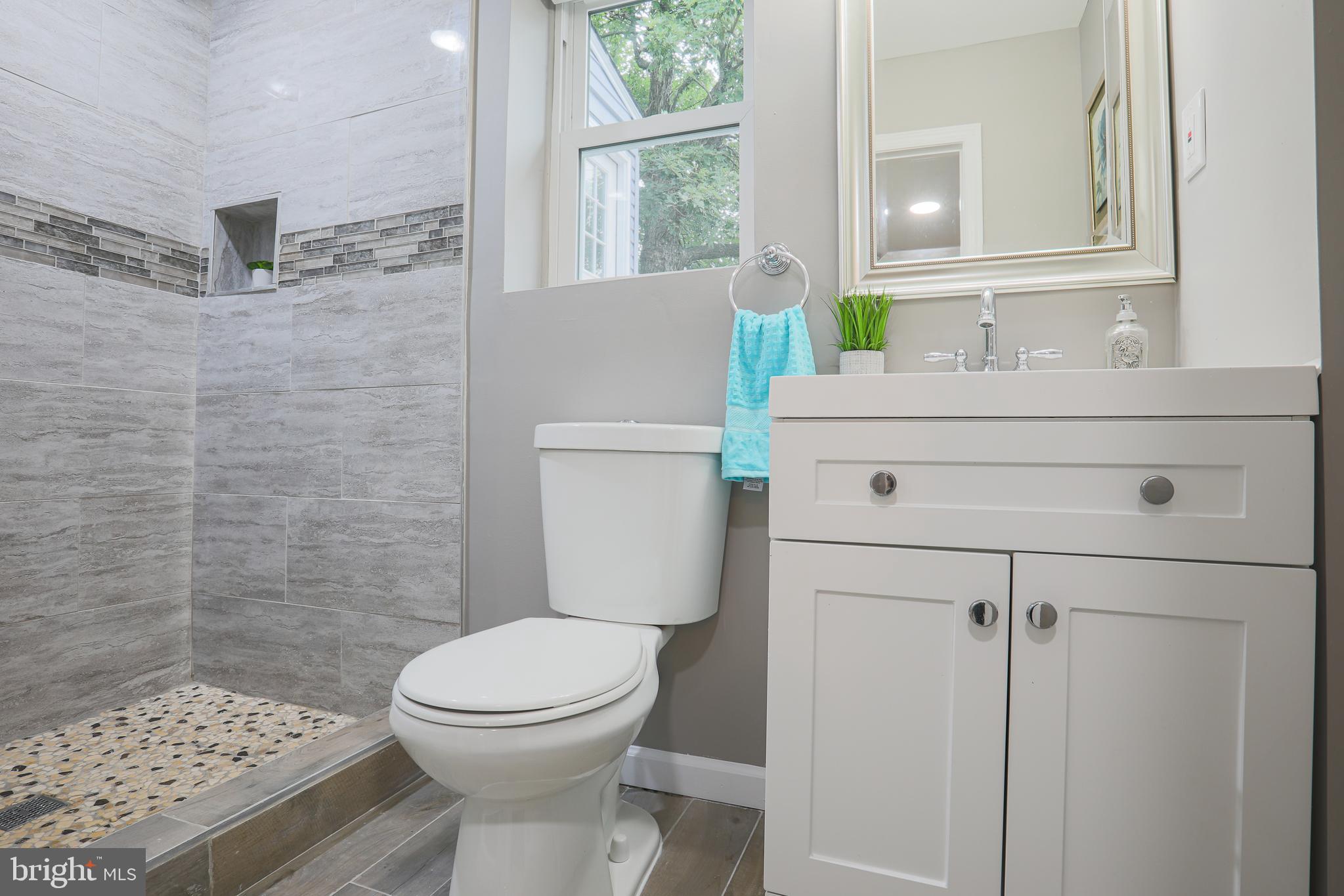 1809 Wentworth Road Baltimore, MD 21234 - Photo 16 of 19