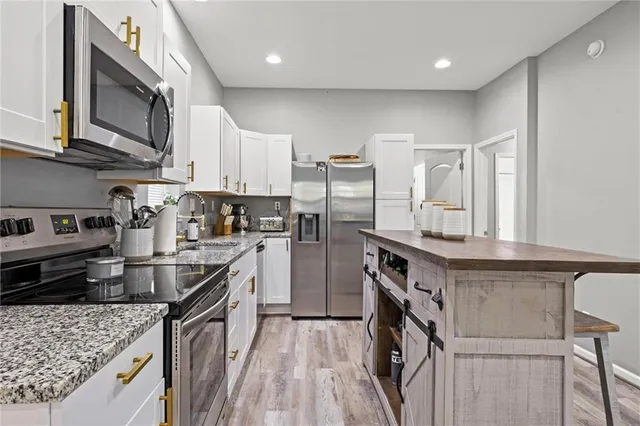 $280,000 | 427 Allcutt Avenue, Bonner Springs, KS 66012